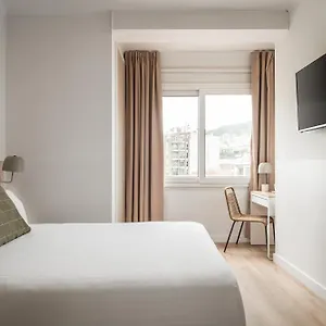 ** Hotel Bypillow Erba Espanha